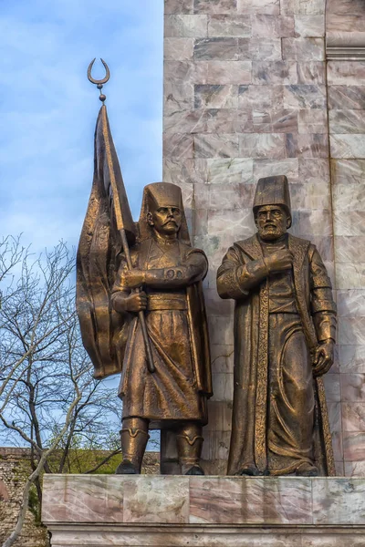 イスタンブール、トルコの信仰公園でスルタン メフメト 2 世の記念碑 — ストック写真