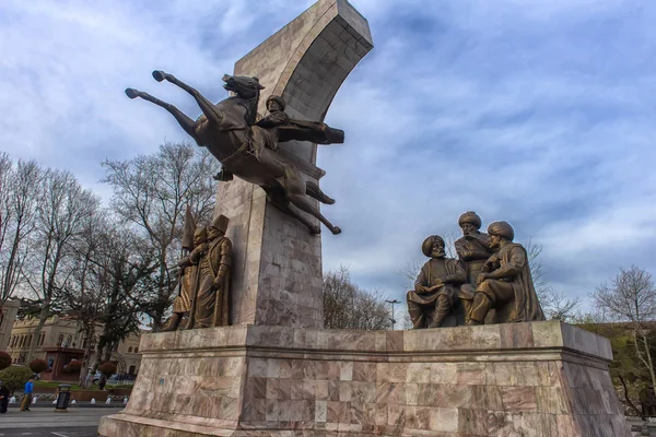 Memorial ao sultão Mehmed II em Faith Park em Istambul, Turquia — Fotografia de Stock