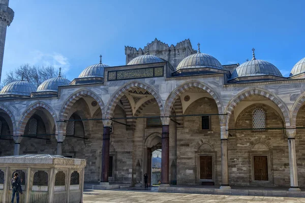 Kilátás nyílik a fenséges Szulejmán-mecset, Isztambul, Törökország. — Stock Fotó