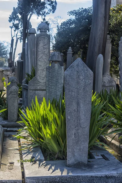 Suleymaniye Mesquita Cemitério com túmulo do lendário turco s — Fotografia de Stock