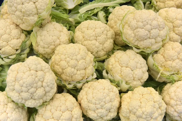 Cauliflowers Farmer Market — Stock Photo, Image