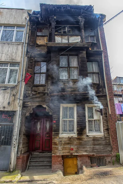 Turkije Istanbul 2018 Oude Houten Huizen Het Historische Gedeelte Van — Stockfoto