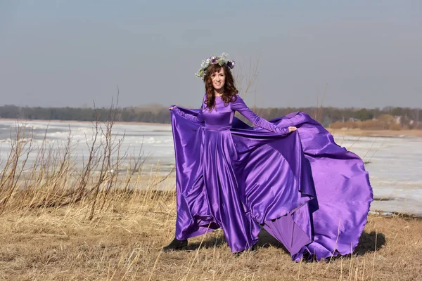 Woman Lilac Dress Wreath Flowers Her Head Nature Early Spring — Stock Photo, Image