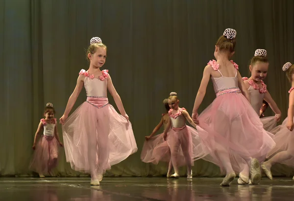 Russland Petersburg 2016 Open Dance Festival 2016 Kindertanzgruppe Führt Ballett — Stockfoto