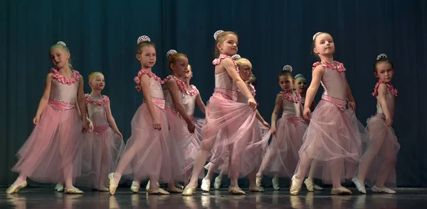 Russland Petersburg 2016 Open Dance Festival 2016 Kindertanzgruppe Führt Ballett — Stockfoto