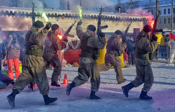 Bemutató előadás-ból az orosz hadsereg leszállás csapatok — Stock Fotó
