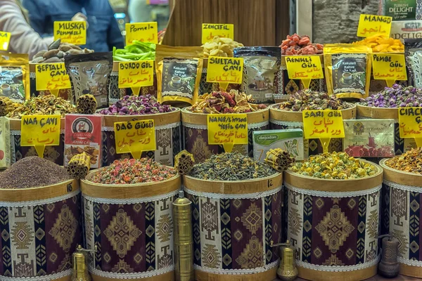 Turquia Istambul 2018 Grand Bazaar Especiarias Ervas Secas — Fotografia de Stock