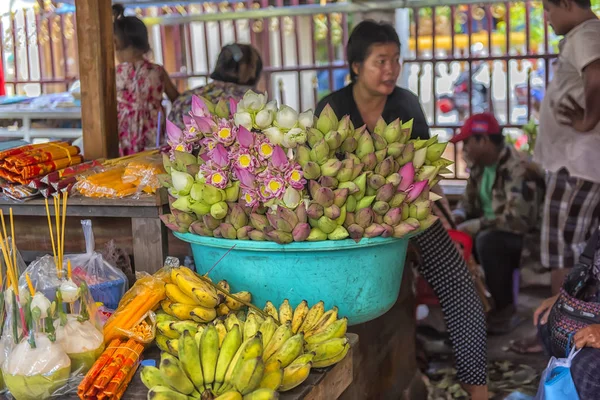 Σιέμ Ριπ Καμπότζη 2017 Την Πώληση Της Lotus Λουλούδια Κοντά — Φωτογραφία Αρχείου