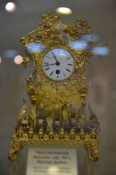 Russia, Angarsk. 02 / 01 / 2018 Museo dell'antico orologio . — Foto Stock