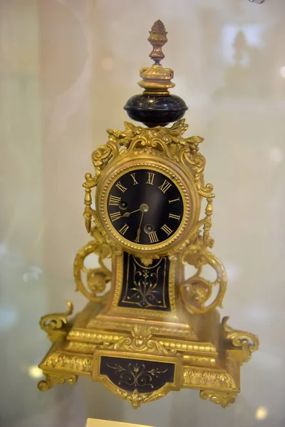 Russia, Angarsk. 02/01/2018 Museum of the ancient clock. — Stock Photo, Image