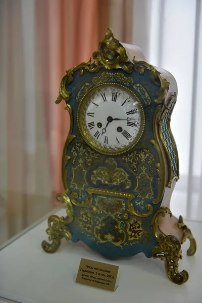 Росія, Ангарський. 02/01/2018 році музей стародавнього годинник. — стокове фото