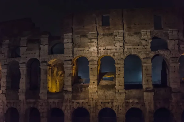 Detalles de los arcos que componen el Coliseo Gigantesco en Rom —  Fotos de Stock