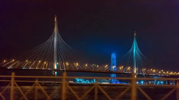 Umgehungsstraße in Peterburg bei Nacht — Stockfoto