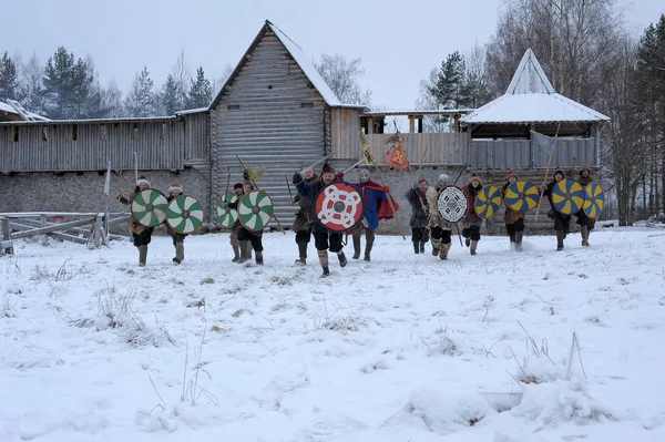 Фестиваль є історичною реконструкцією епохи вікінгів в — стокове фото