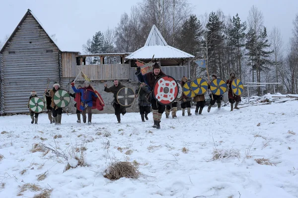 El festival es una reconstrucción histórica de la era vikinga en —  Fotos de Stock