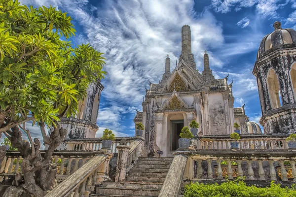Rama IV Palacio de Verano y Jardines en Koh Sichang, Chonburi, Tailandia — Foto de Stock