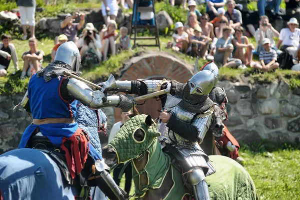 Russia Izborsk 2013 Medieval Battle Horseback Field Medieval Festival Iron — Stock Photo, Image