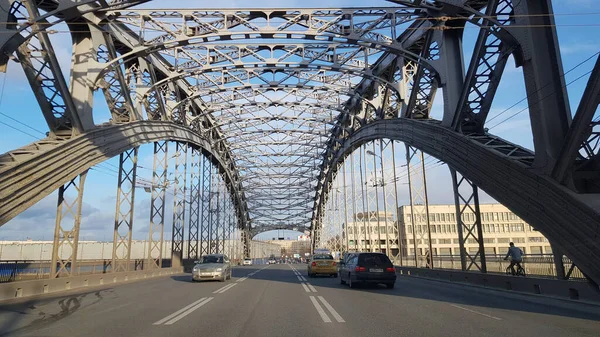 Rusia San Petersburgo 2020 Puente Bolsheokhtinsky Puente Levadizo Sobre Río — Foto de Stock