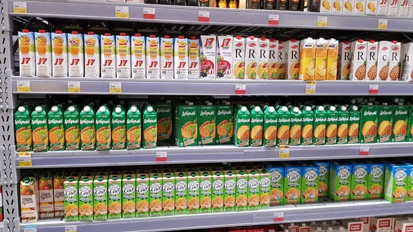 Russia Petersburg 2020 Juice Shelf Supermarket — Stock Photo, Image