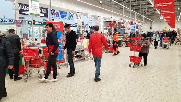 Russland Petersburg 2020 Wenige Kunden Kassenbereich Des Supermarktes Wegen Coronovirus — Stockfoto