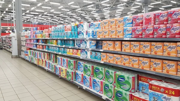 Rusia San Petersburgo 2020 Estantes Con Papel Higiénico Supermercado Durante — Foto de Stock