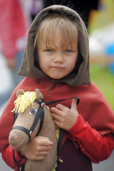 Russland Wyborg 2011 Kinder Mittelalterlichen Gewändern Beim Festival Der Historischen — Stockfoto
