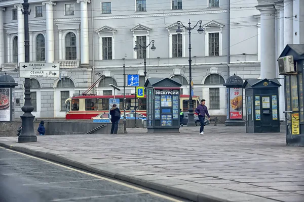 Rusia San Petersburgo 2020 Calles Vacías Centro Ciudad Durante Cuarentena —  Fotos de Stock