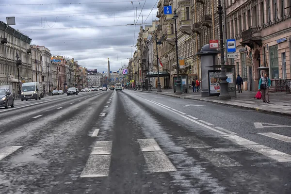 Rusia San Petersburgo 2020 Una Calle Vacía Centro Ciudad Durante —  Fotos de Stock