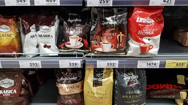 Rusland Petersburg 2020 Koffieplanken Een Supermarkt Tijdens Coronaviruspandemie — Stockfoto