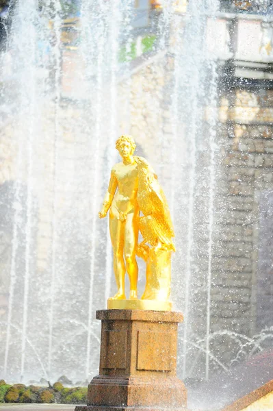 Russie Saint Pétersbourg 2019 Sculptures Des Fontaines Peterhof Été — Photo