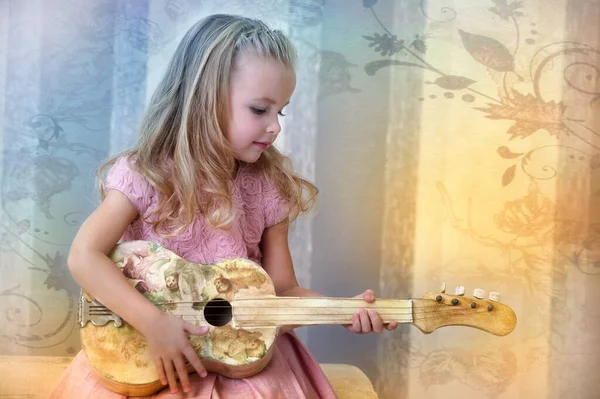 Cute Little Blonde Girl Pink Dress Curls Vintage Guitar Her — Stock Photo, Image