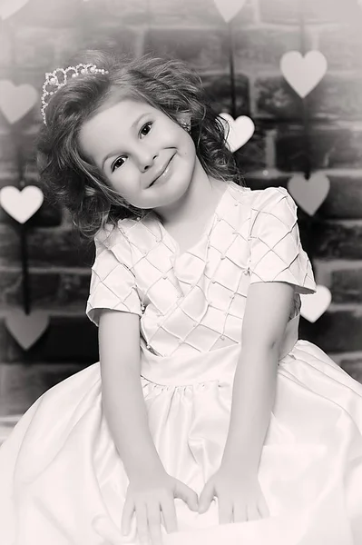 Портрет Красивой Маленькой Девочки Розовом — стоковое фото
