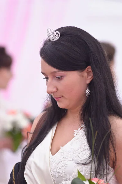 2011年6月26日在圣彼得堡举行的 新娘游行 是在俄罗斯许多城市同时举行的世界性节日 骑行新娘 — 图库照片