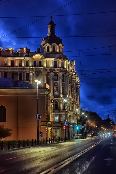 Ρωσία Αγία Πετρούπολη 2020 Έρημη Λεωφόρος Kamennoostrovsky Βράδυ Κατά Διάρκεια — Φωτογραφία Αρχείου