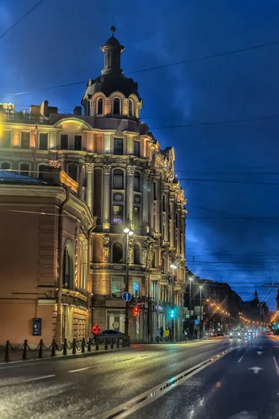 Rússia São Petersburgo 2020 Deserta Avenida Kamennoostrovsky Noite Durante Epidemia — Fotografia de Stock