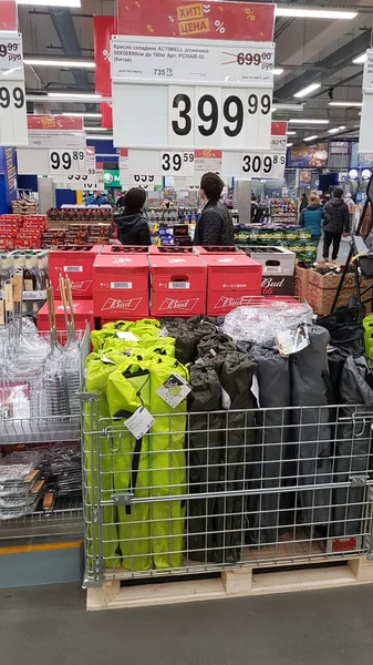 Rusia San Petersburgo 2020 Mercancías Para Barbacoa Recreación Campestre Supermercado —  Fotos de Stock
