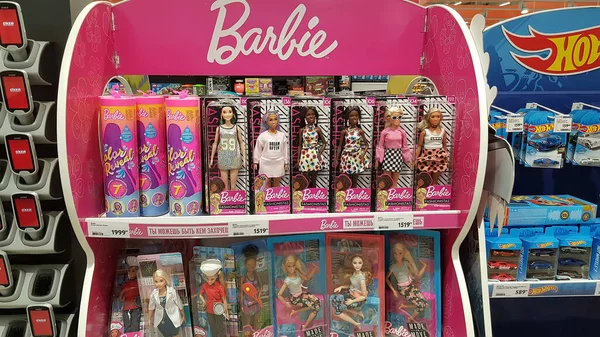 Rússia São Petersburgo 2020 Bonecas Barbie Para Venda Uma Loja — Fotografia de Stock