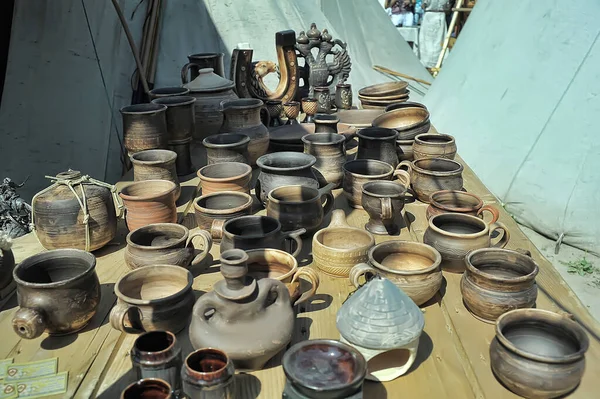 Brown Clay Cups Medieval Style Sale — Stock Photo, Image