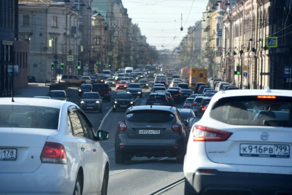 Rusia San Petersburgo 2020 Atascos Tráfico Las Calles Ciudad Epidemia —  Fotos de Stock