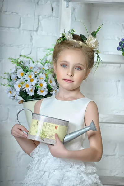 Ragazza Con Fiori Bellissimo Primo Piano — Foto Stock