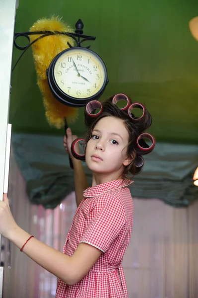 Girl Child Curlers Shakes Dust Panicle Home — Stock Photo, Image