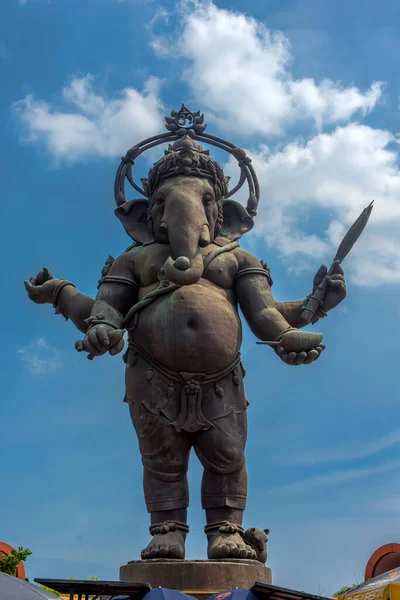 Hachoengsao Thailand 2019 Hindu God Ganesha Statue Made Bronze Standing — Stock Photo, Image
