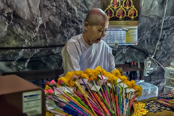 Thailand Phetchaburi 2019 Wat Tham Khao Yoi Ett Vackert Tempel — Stockfoto