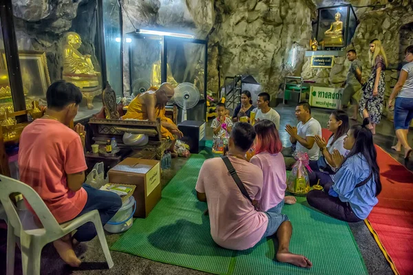 Thailand Phetchaburi 2019 Wat Tham Khao Yoi Ett Vackert Tempel — Stockfoto