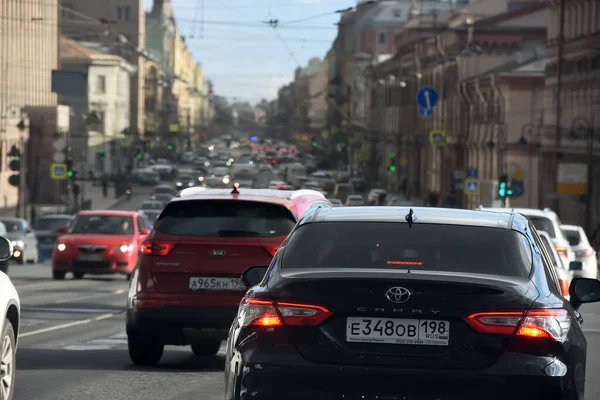 Ryssland Sankt Petersburg 2020 Trafik Vid Rusningstid Stadens Centrum — Stockfoto