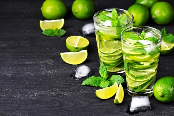 Summer mojito cocktail — Stock Photo, Image