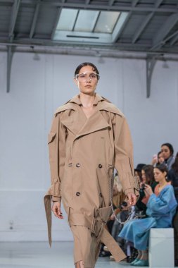 Anne Sofie Madsen sonbahar/kış 2017/2018 gösteri