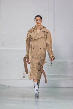 Anne Sofie Madsen sonbahar/kış 2017/2018 gösteri