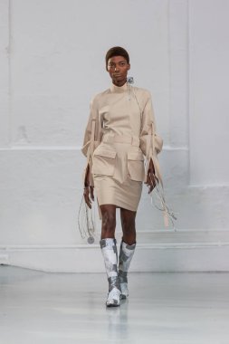 Anne Sofie Madsen sonbahar/kış 2017/2018 gösteri