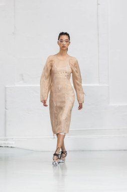 Anne Sofie Madsen sonbahar/kış 2017/2018 gösteri